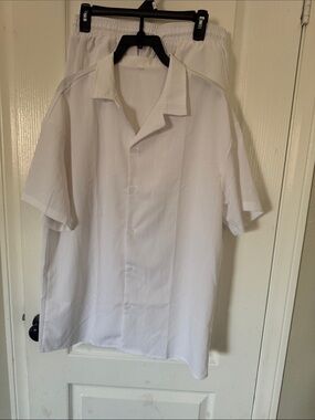 SHEIN White Men’s Short-Sleeve Button-Up Camp Collar Shirt